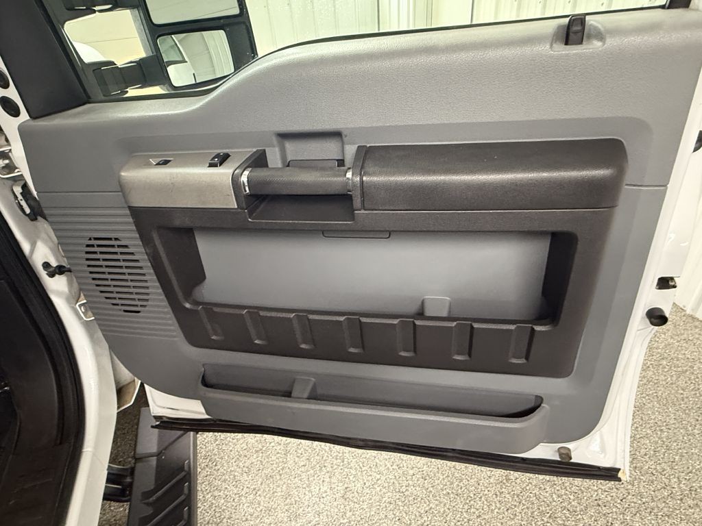 2013 Ford F-250 Image 28