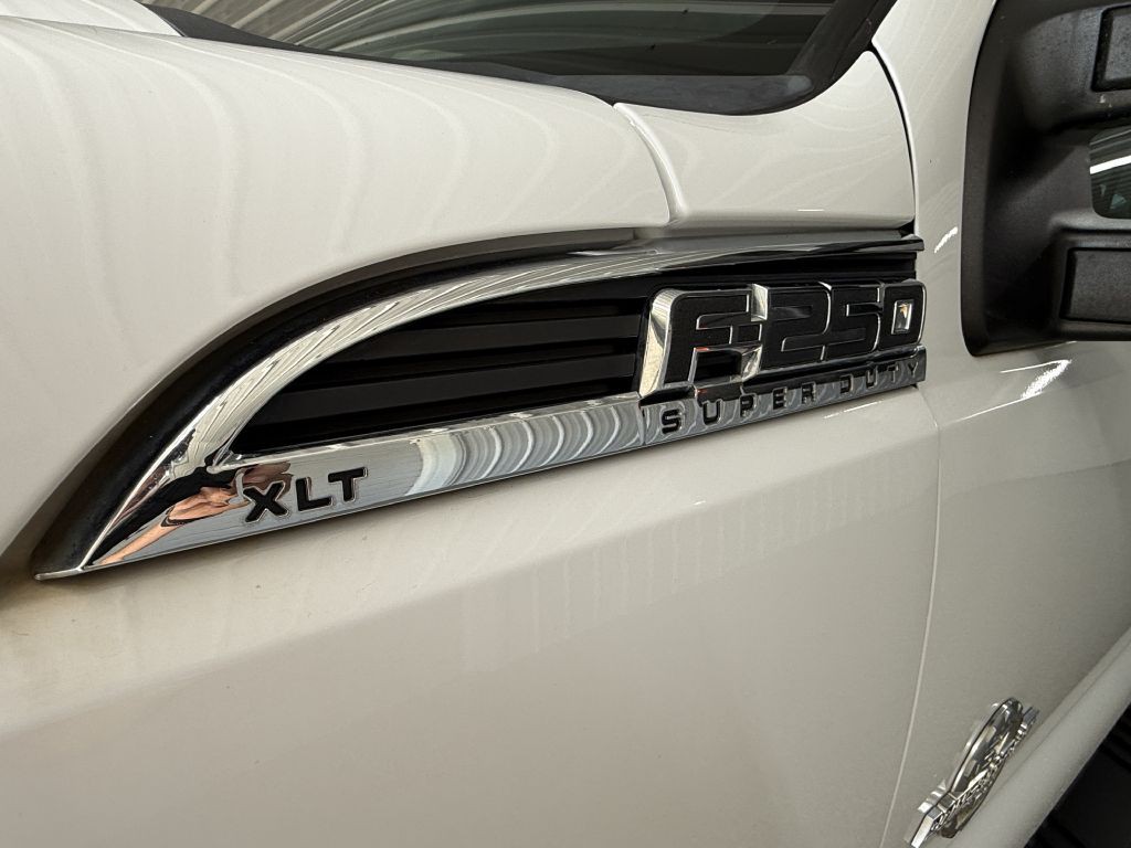 2013 Ford F-250 Image 31