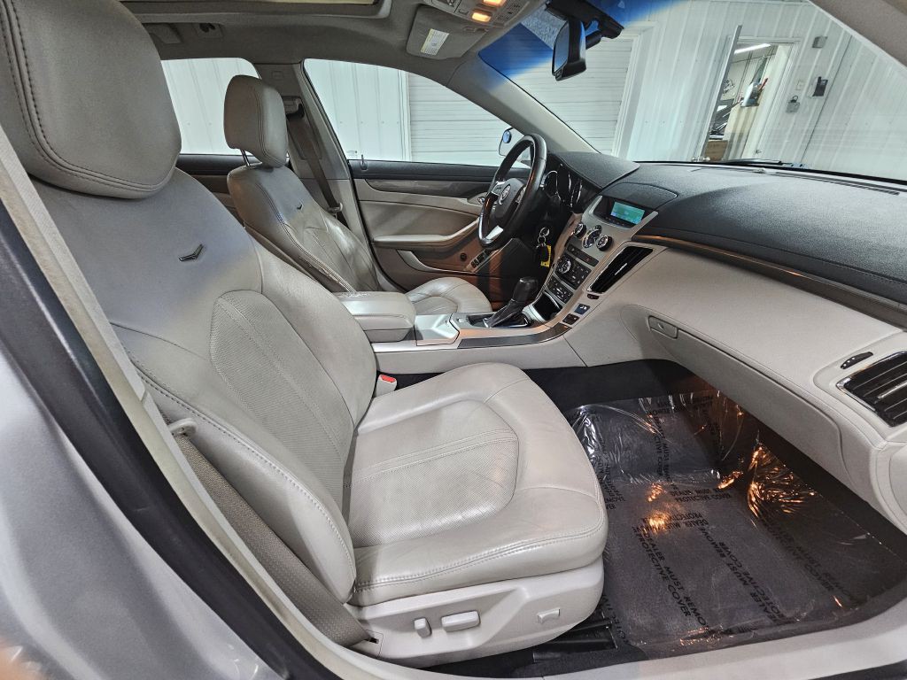 2010 Cadillac CTS Image 10