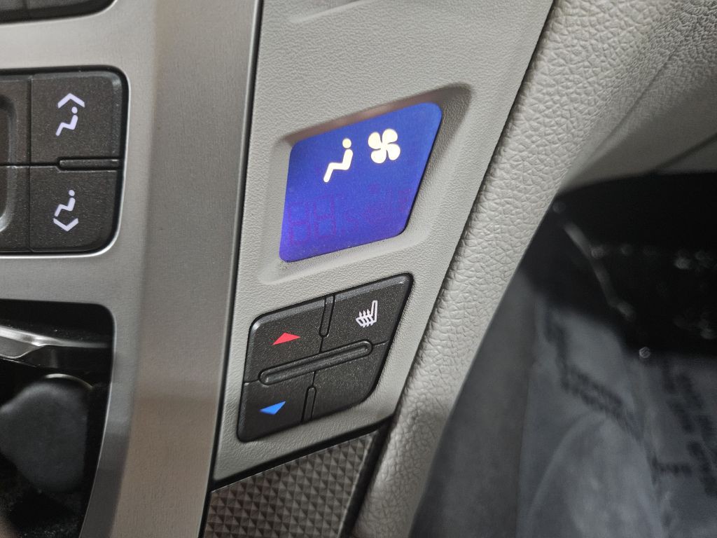 2010 Cadillac CTS Image 28