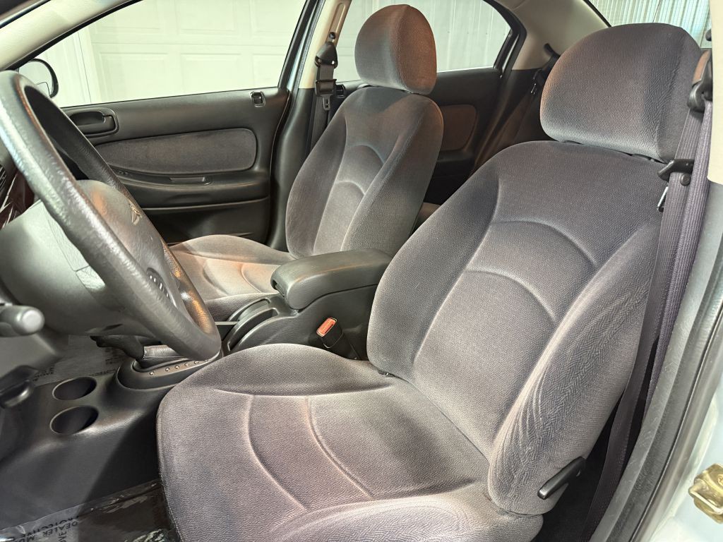 2002 Chrysler Sebring Image 12