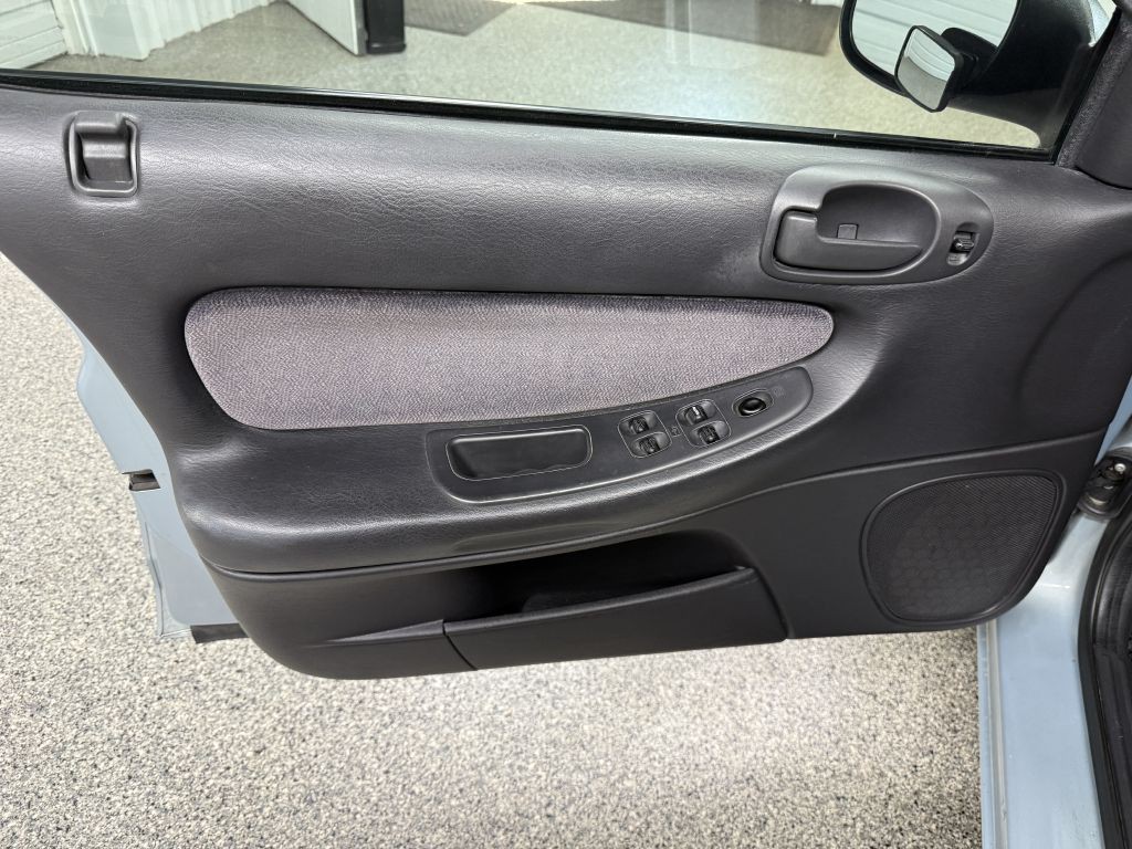 2002 Chrysler Sebring Image 20