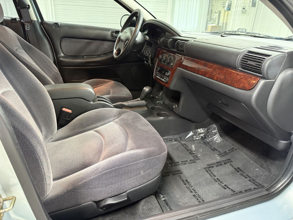 2002 Chrysler Sebring Image 27