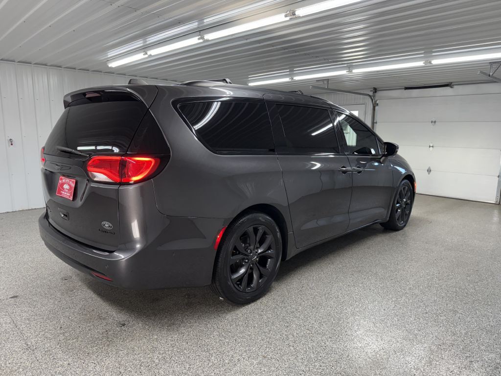 2019 Chrysler Pacifica Image 6