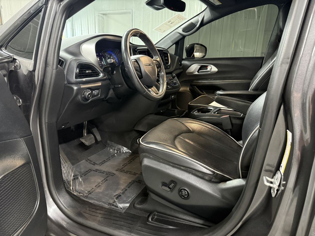 2019 Chrysler Pacifica Image 9