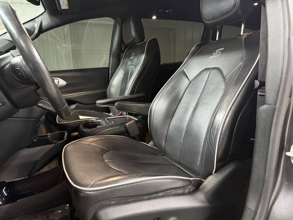 2019 Chrysler Pacifica Image 10