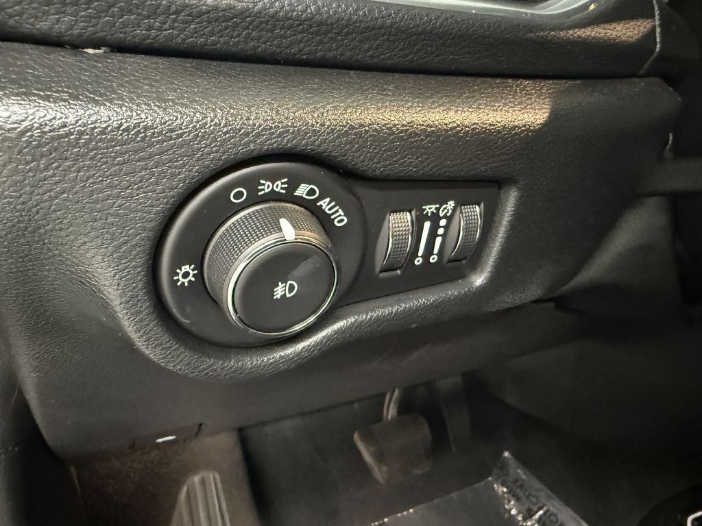 2019 Chrysler Pacifica Image 14