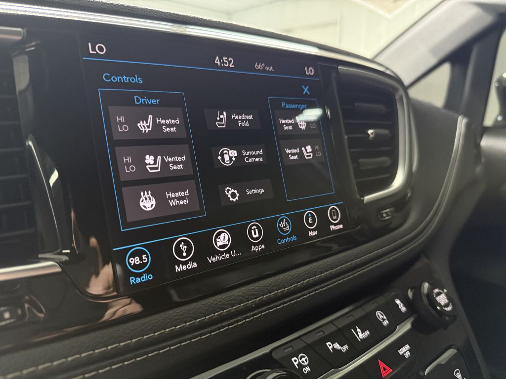 2019 Chrysler Pacifica Image 18