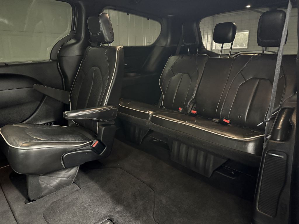 2019 Chrysler Pacifica Image 28