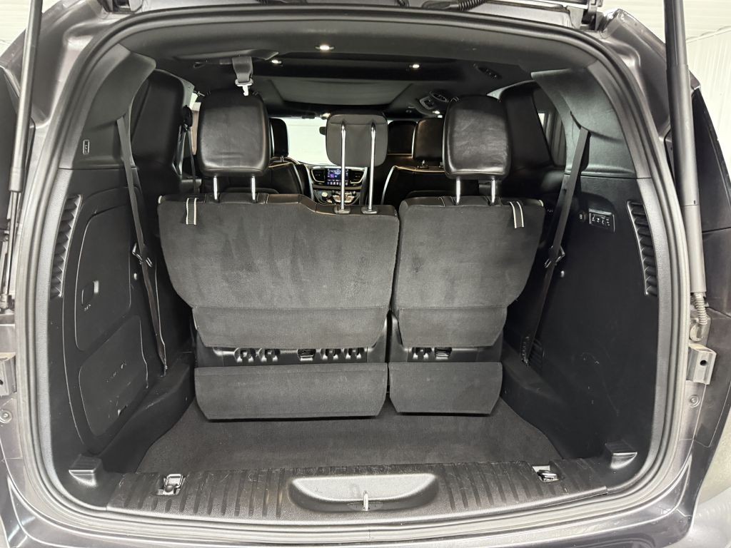 2019 Chrysler Pacifica Image 30