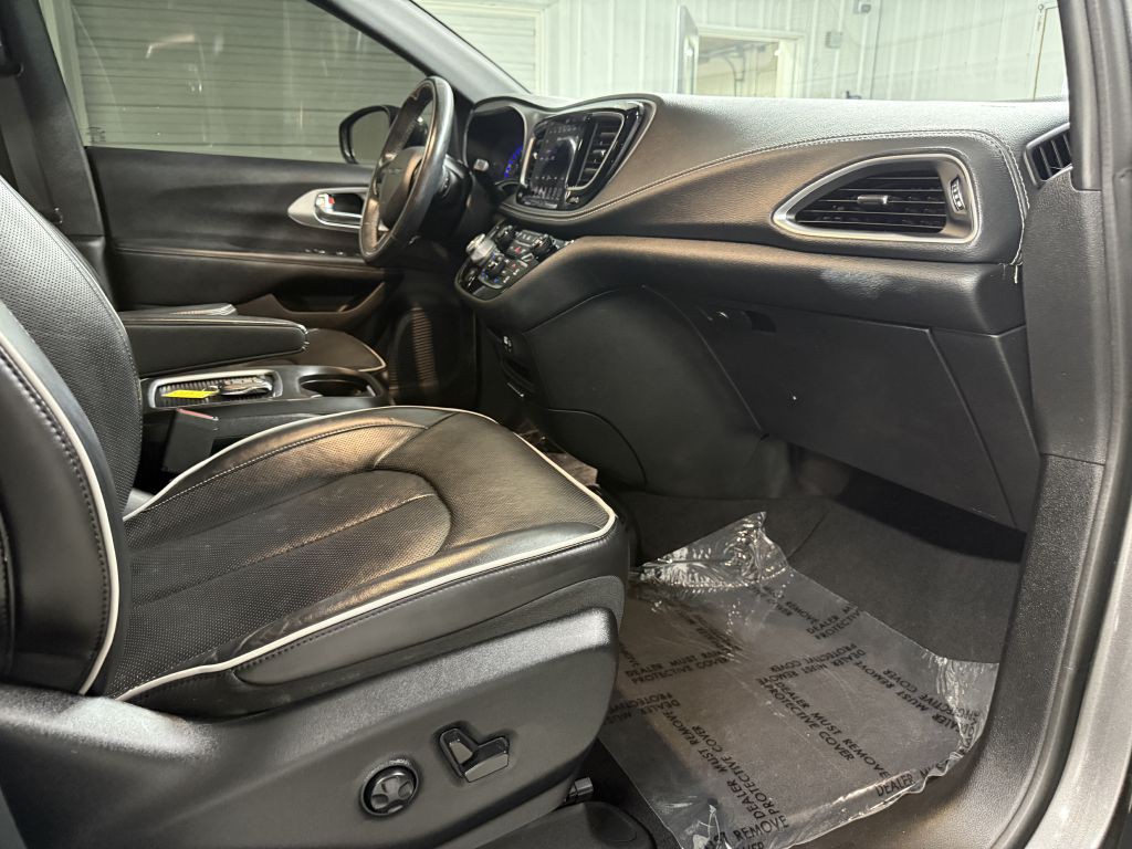 2019 Chrysler Pacifica Image 34