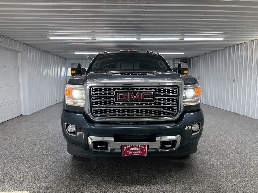 2019 GMC Sierra 3500 Image 2