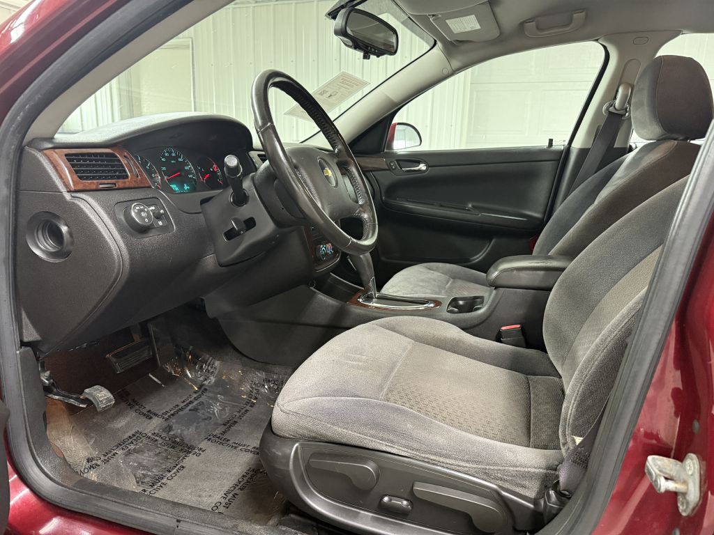 2011 Chevrolet Impala Image 8