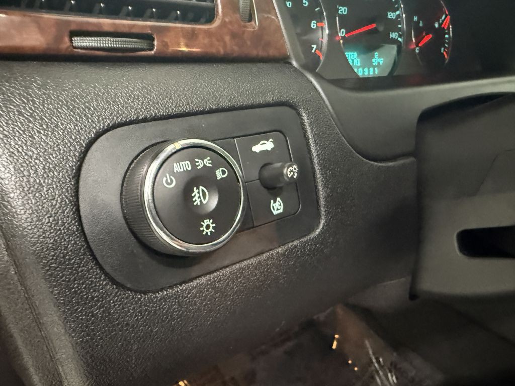 2011 Chevrolet Impala Image 11