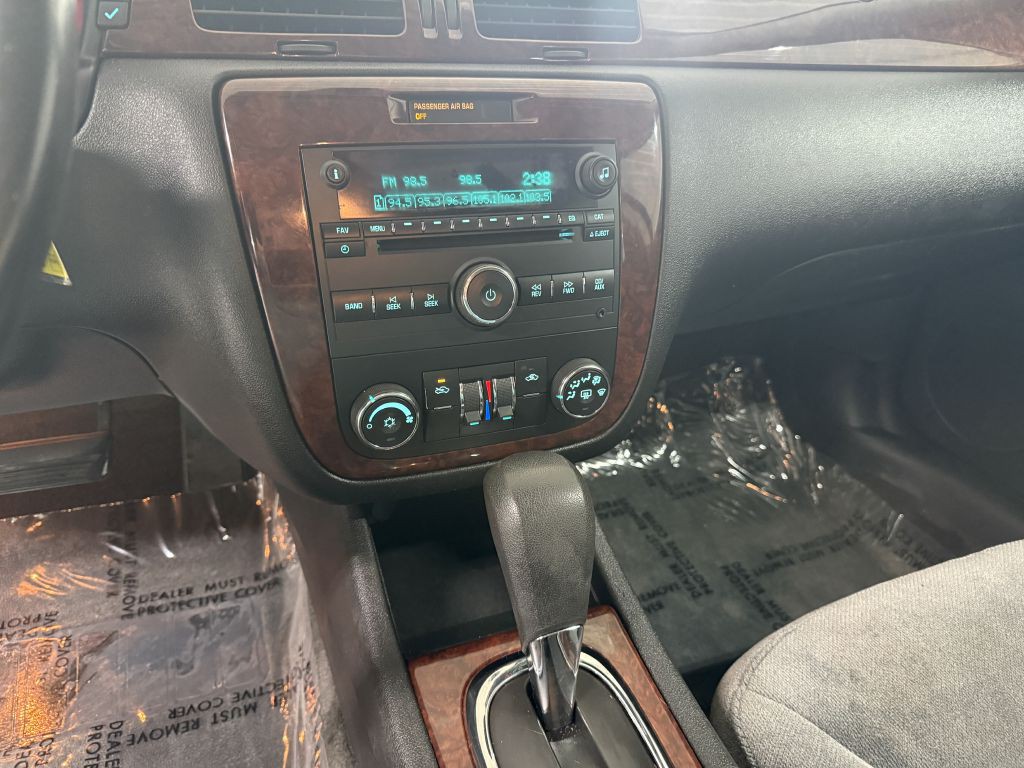 2011 Chevrolet Impala Image 15