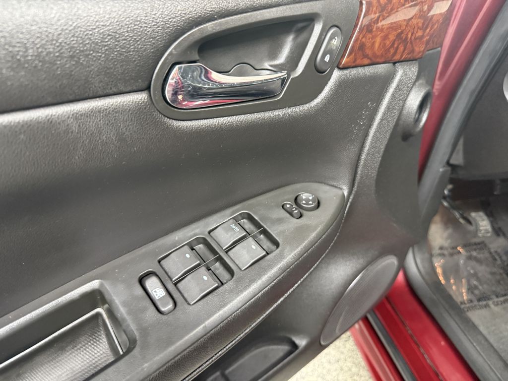 2011 Chevrolet Impala Image 19
