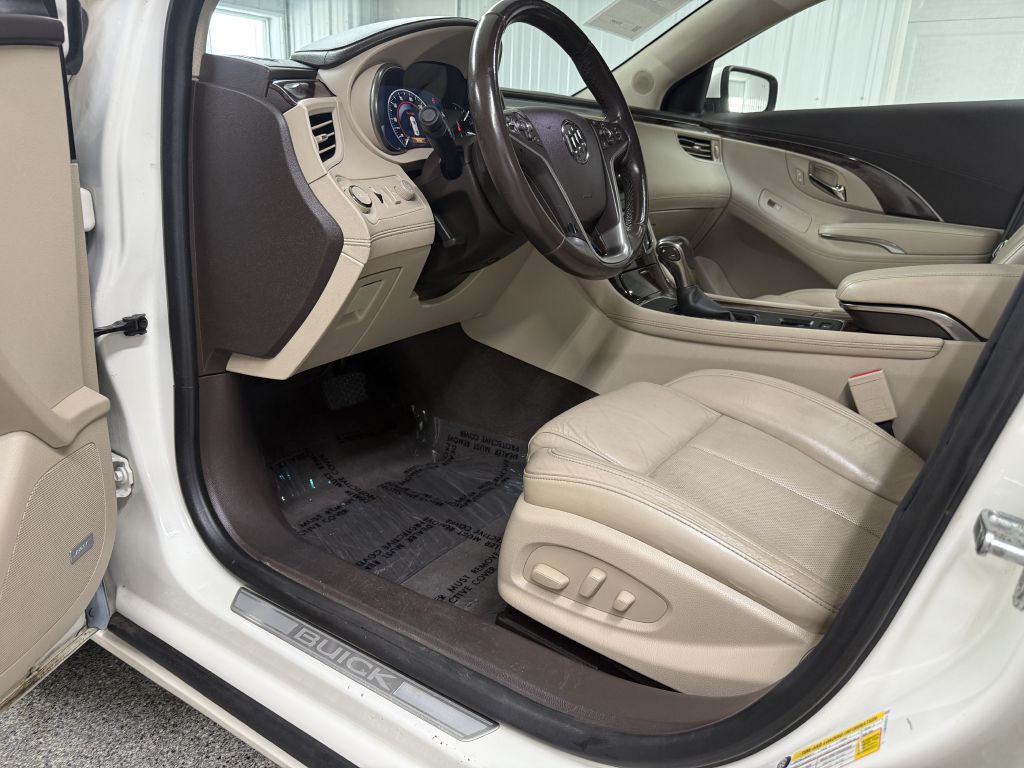 2014 Buick Lacrosse Image 9