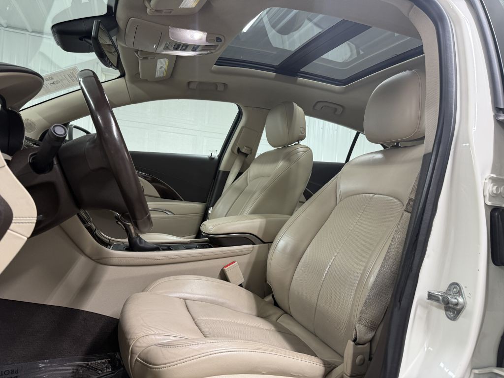 2014 Buick Lacrosse Image 10