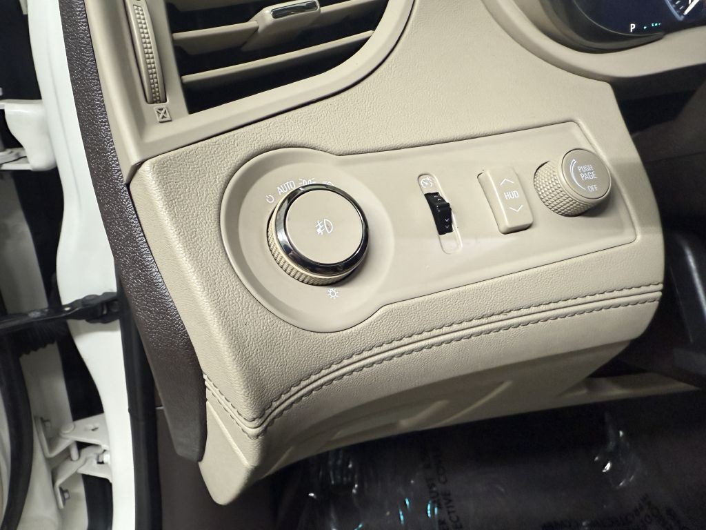 2014 Buick Lacrosse Image 12