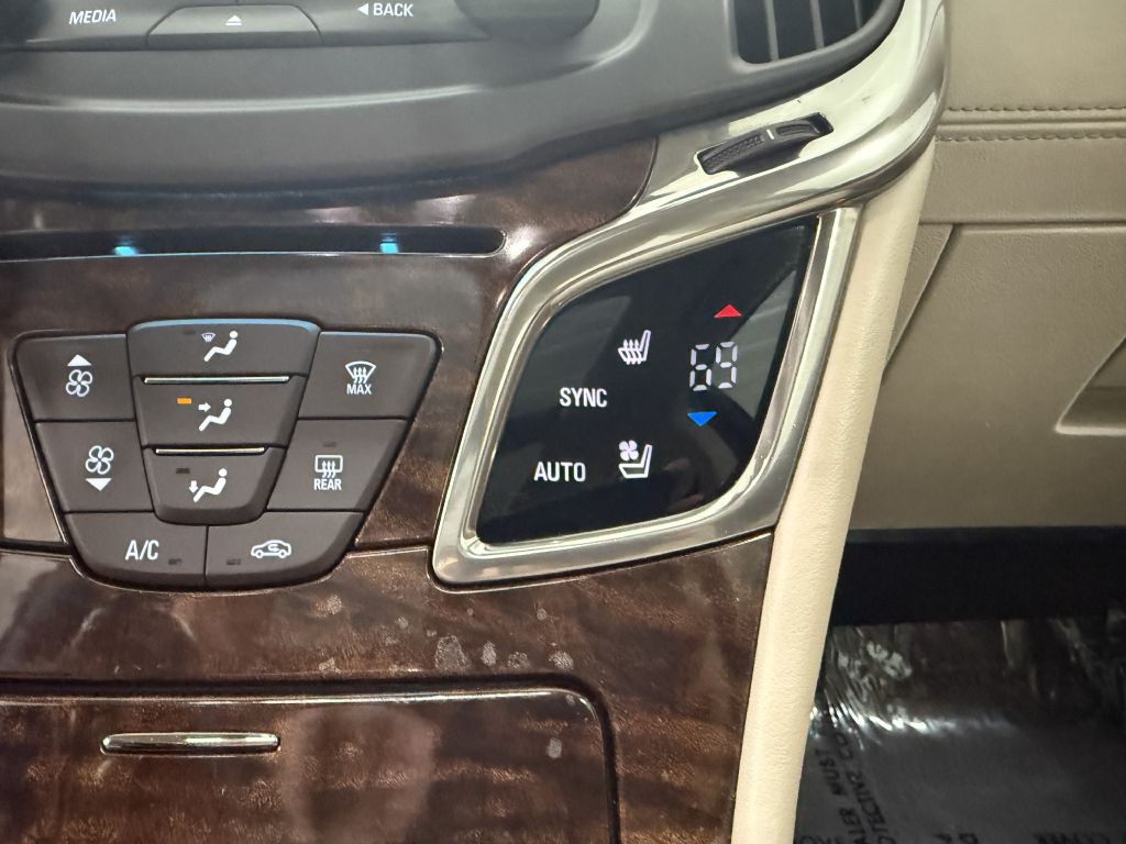 2014 Buick Lacrosse Image 19