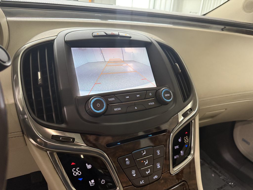 2014 Buick Lacrosse Image 21