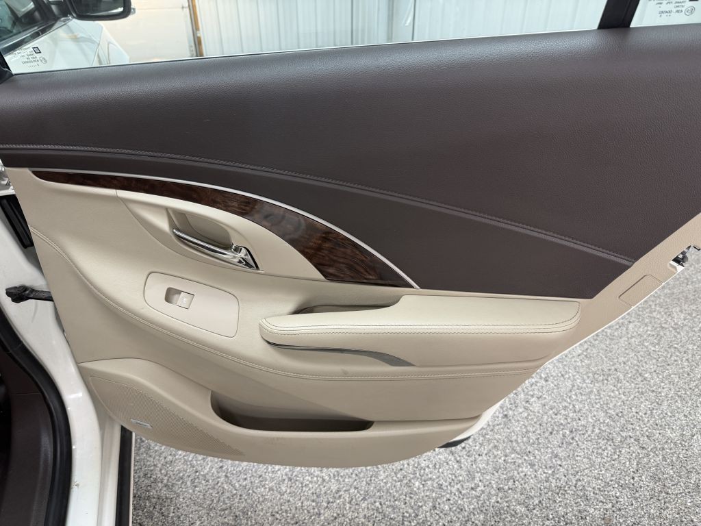 2014 Buick Lacrosse Image 30