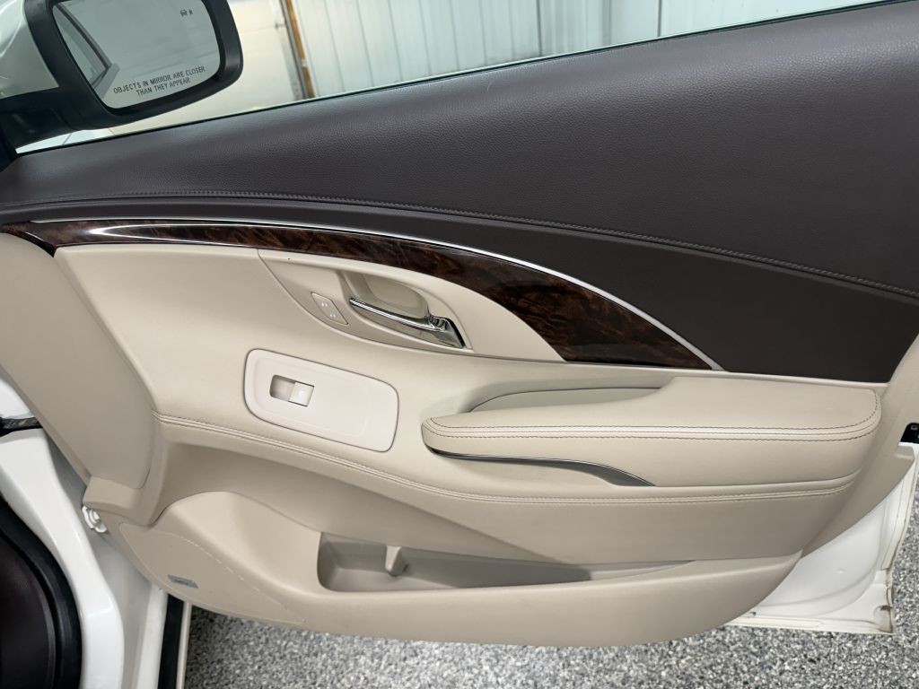 2014 Buick Lacrosse Image 32