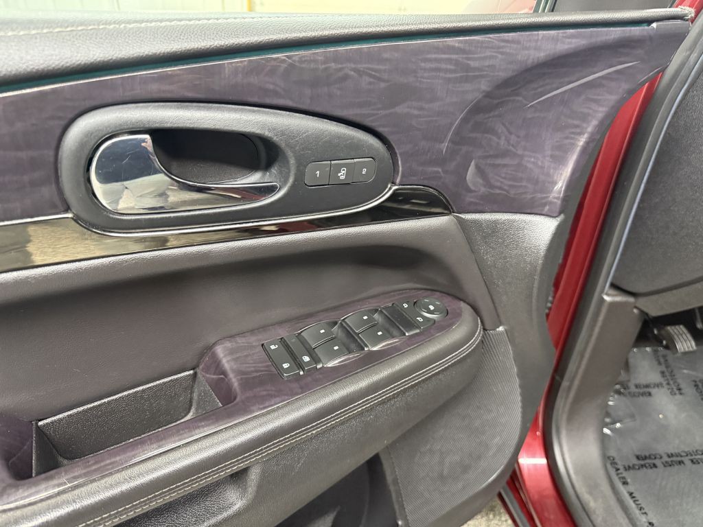 2017 Buick Enclave Image 25