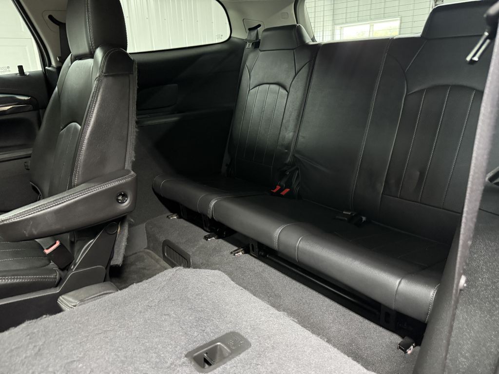 2017 Buick Enclave Image 28
