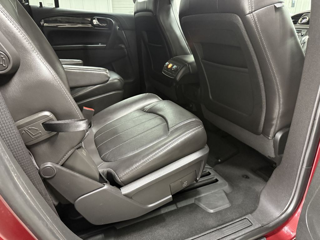2017 Buick Enclave Image 31