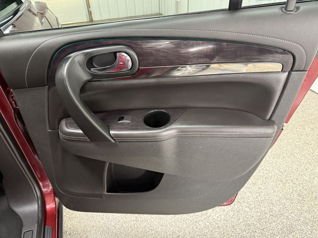 2017 Buick Enclave Image 33