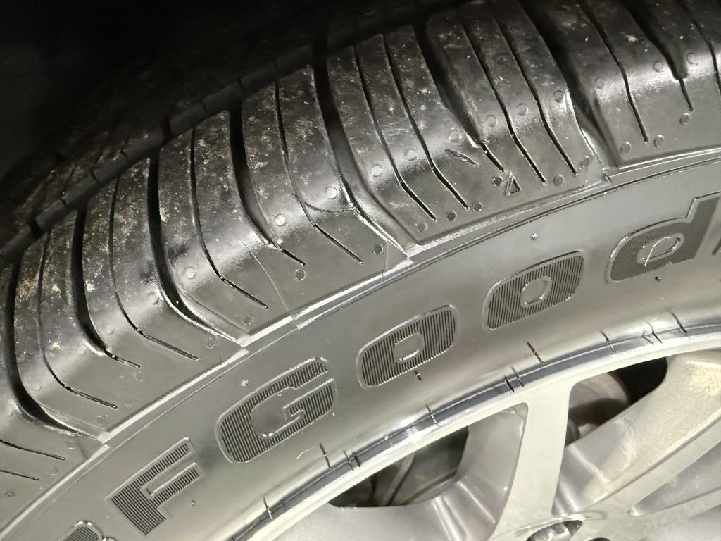 2017 Buick Enclave Image 37