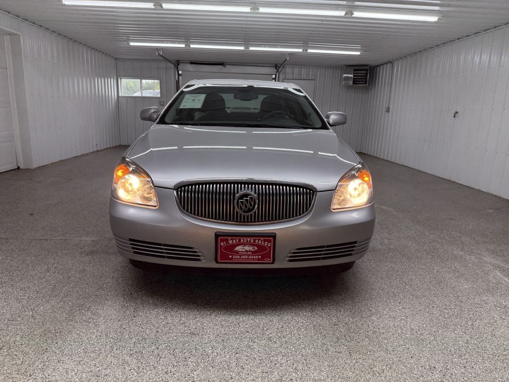 2009 Buick Lucerne Image 2
