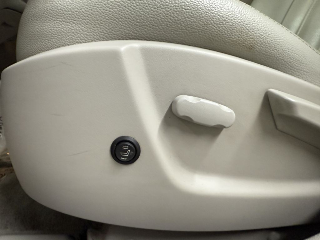 2009 Buick Lucerne Image 12