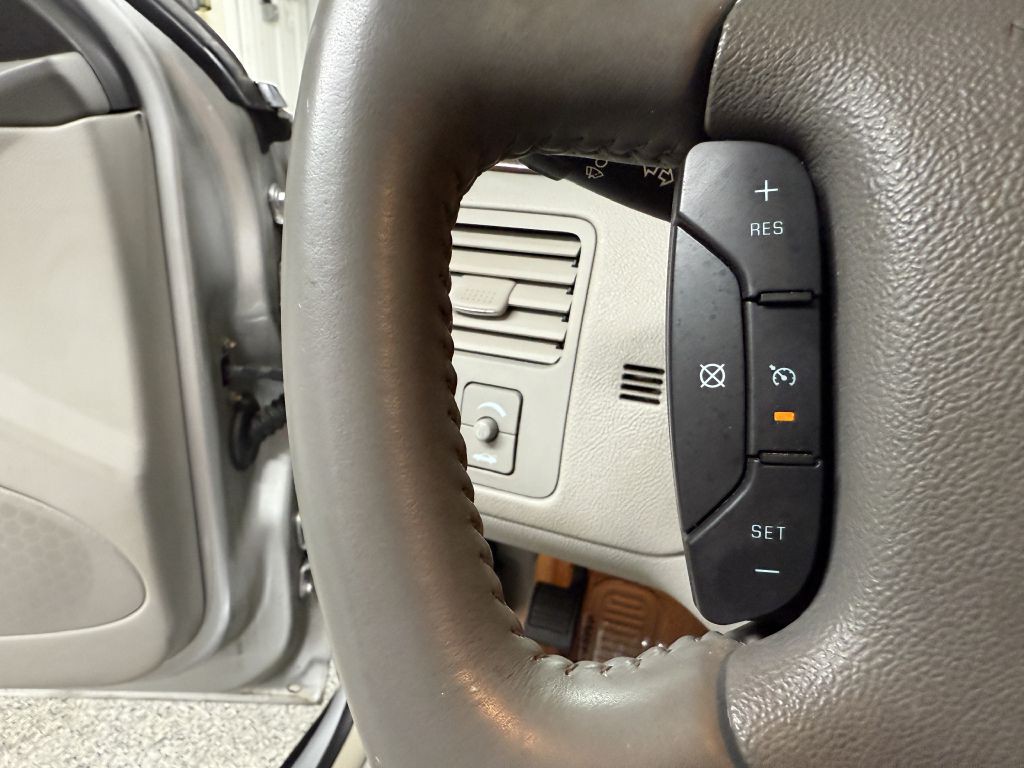 2009 Buick Lucerne Image 17