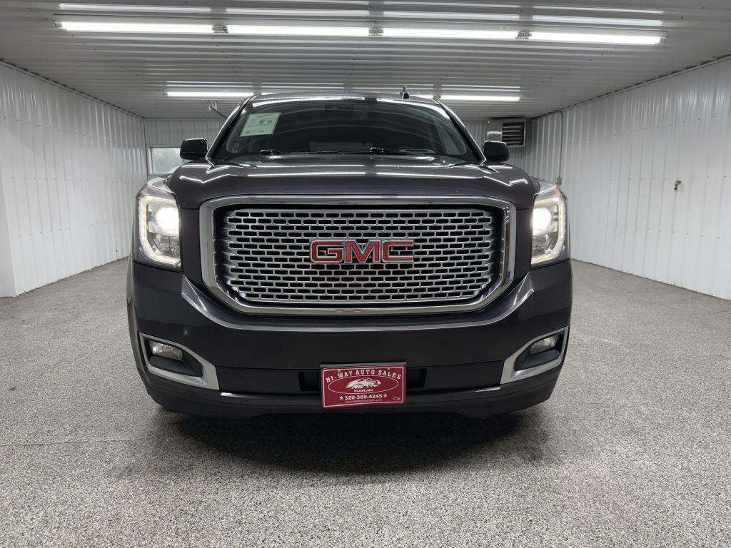 2017 GMC Yukon Image 2