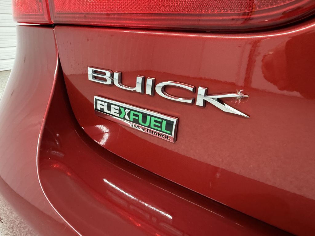 2010 Buick Lucerne Image 7