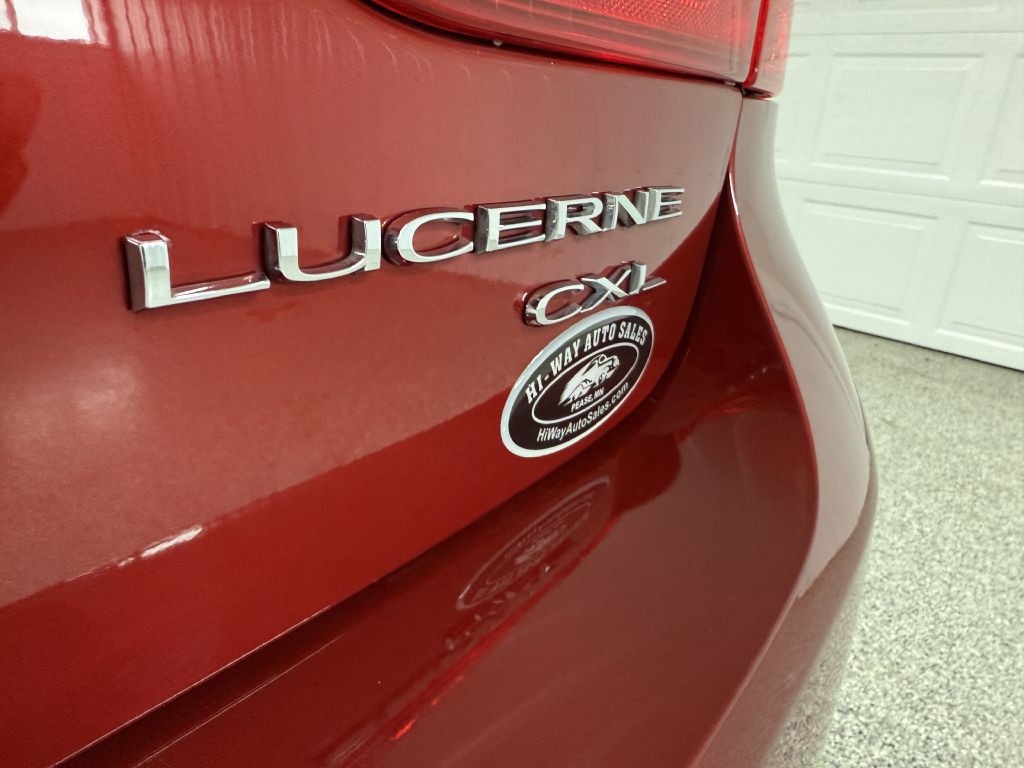 2010 Buick Lucerne Image 8