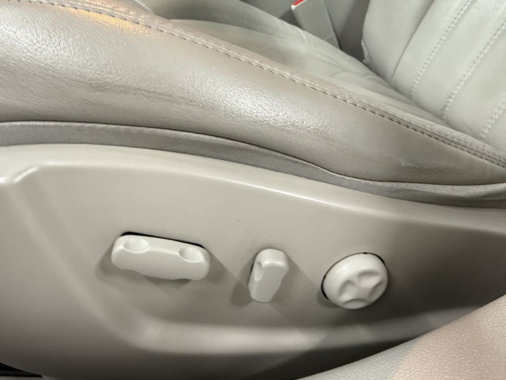 2010 Buick Lucerne Image 14