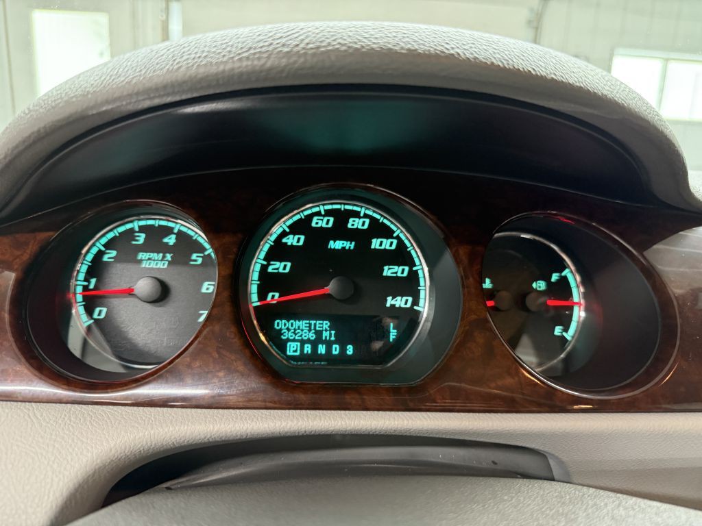 2010 Buick Lucerne Image 16