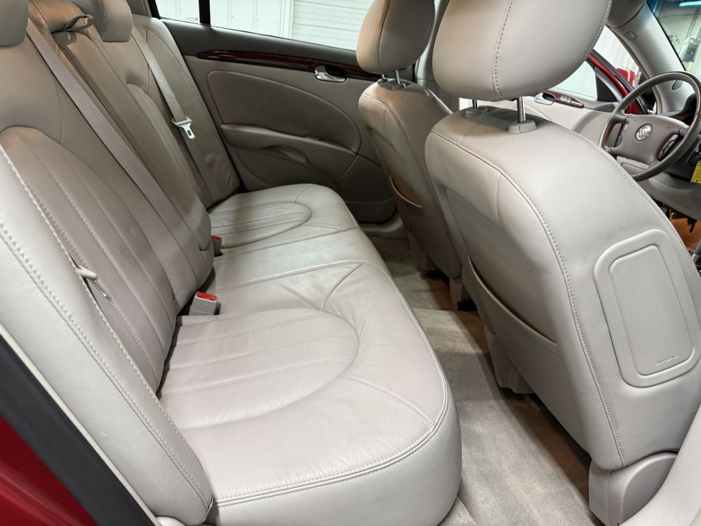 2010 Buick Lucerne Image 29