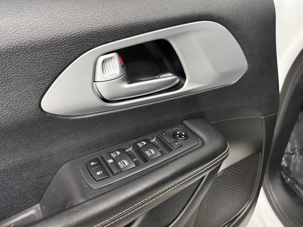 2018 Chrysler Pacifica Image 23