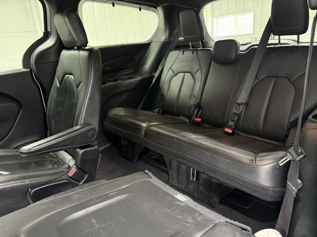 2018 Chrysler Pacifica Image 26
