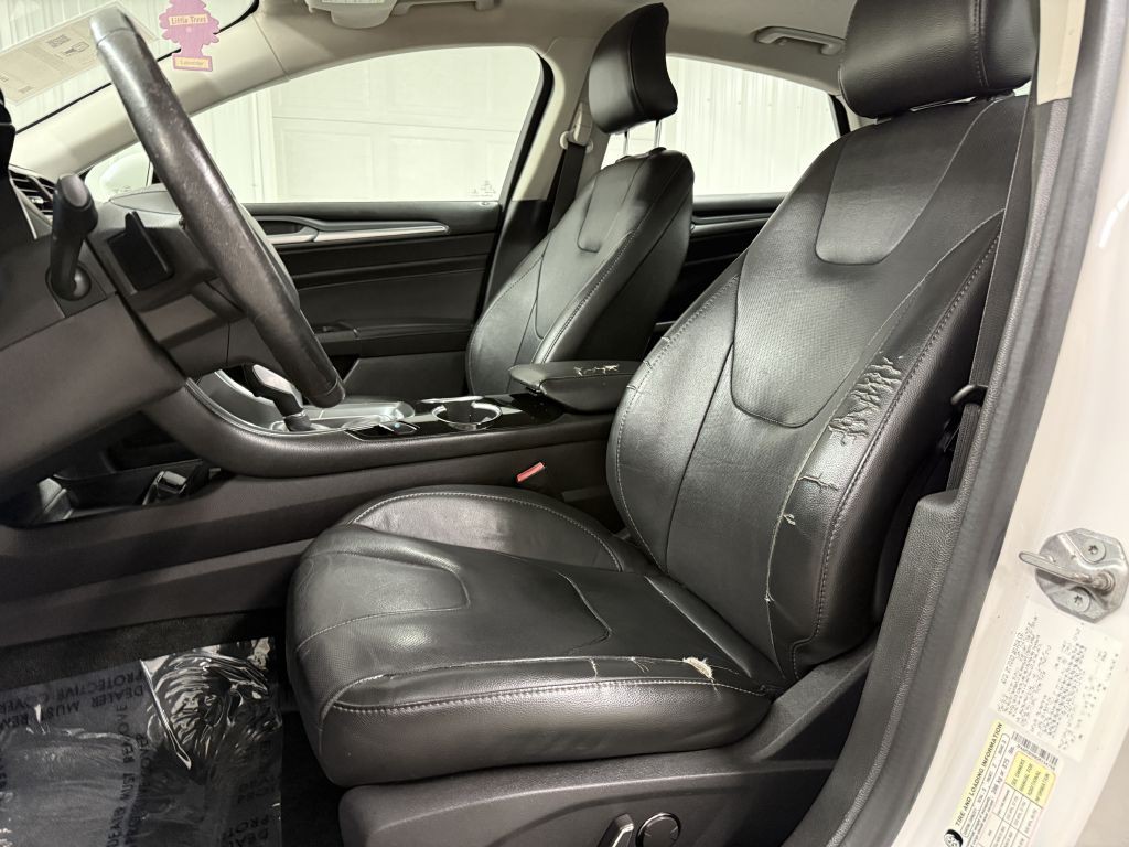 2016 Ford Fusion Image 11