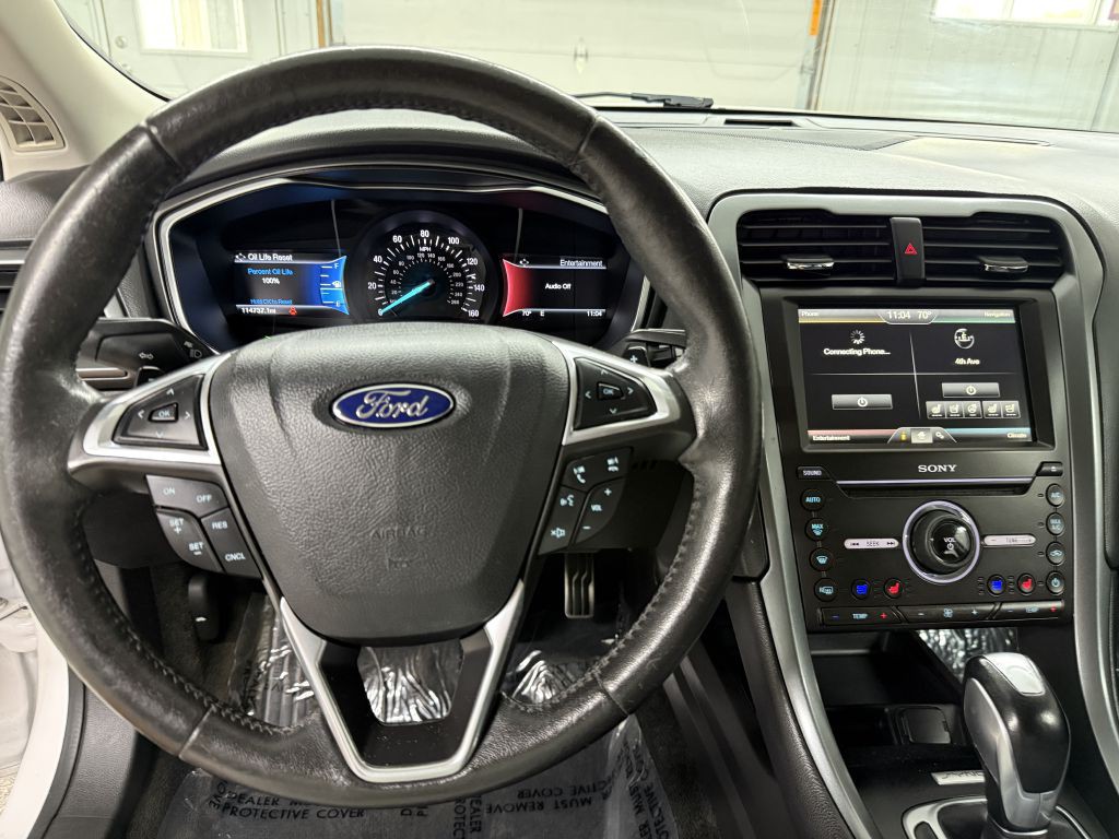 2016 Ford Fusion Image 15