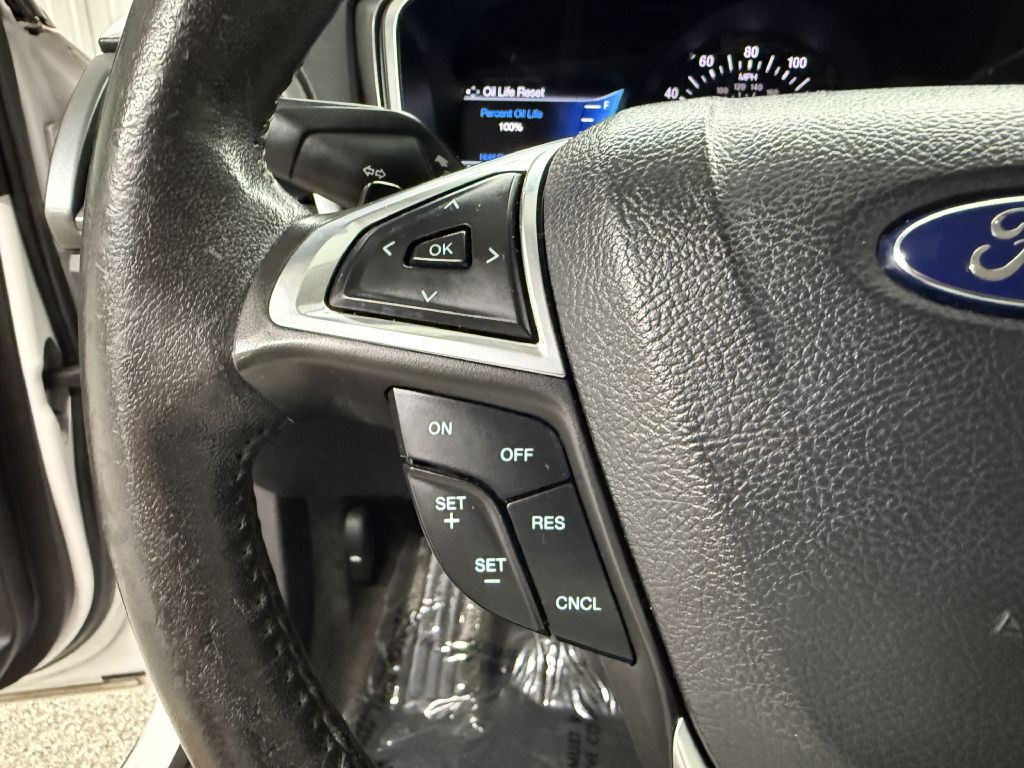 2016 Ford Fusion Image 16