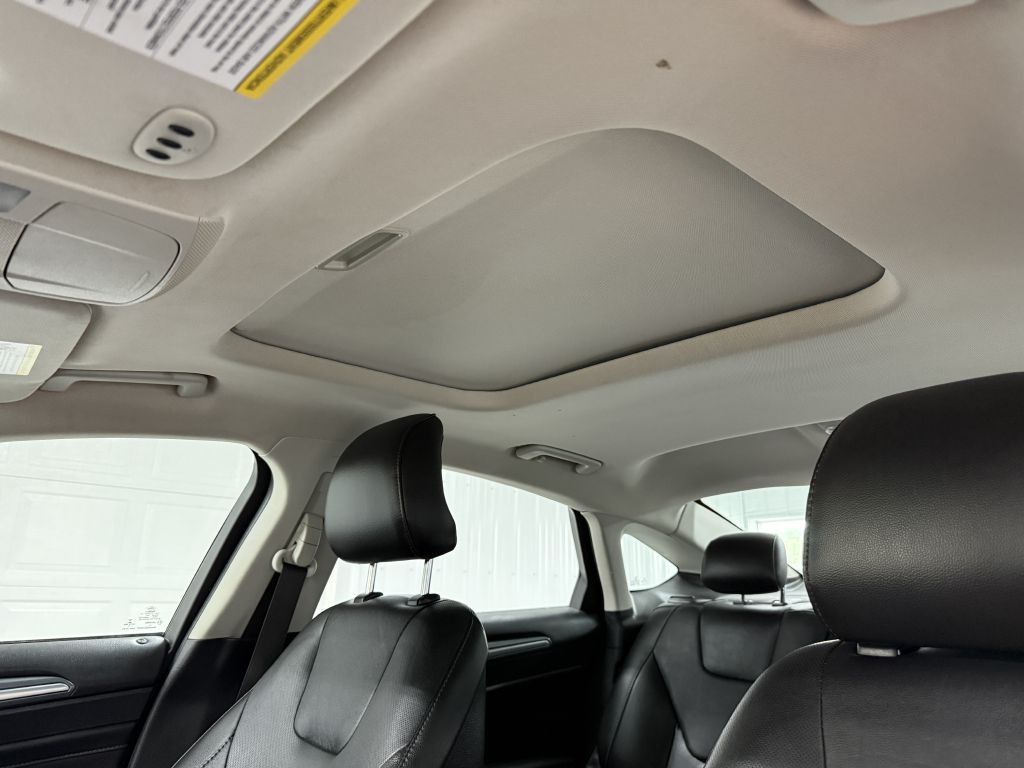 2016 Ford Fusion Image 23