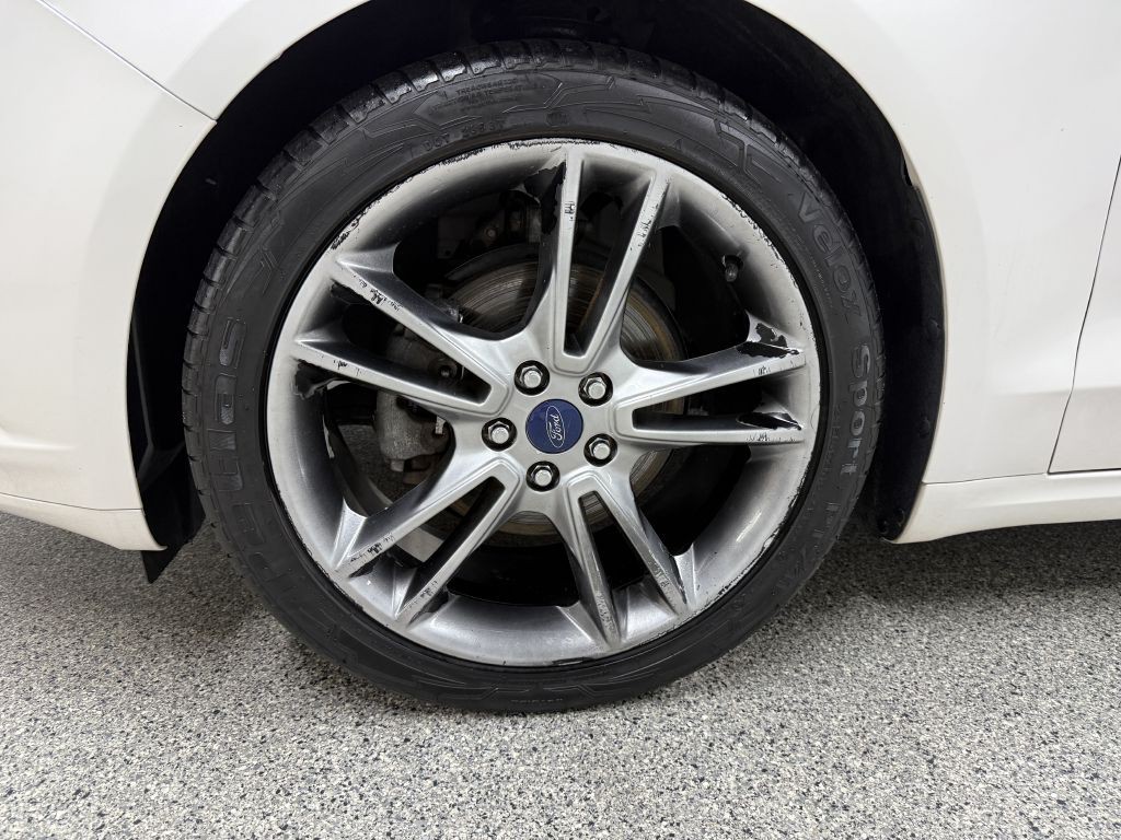 2016 Ford Fusion Image 33
