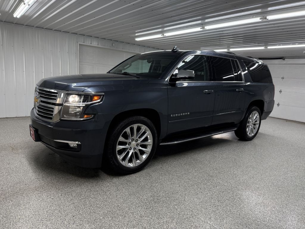 2019 Chevrolet Suburban Image 3