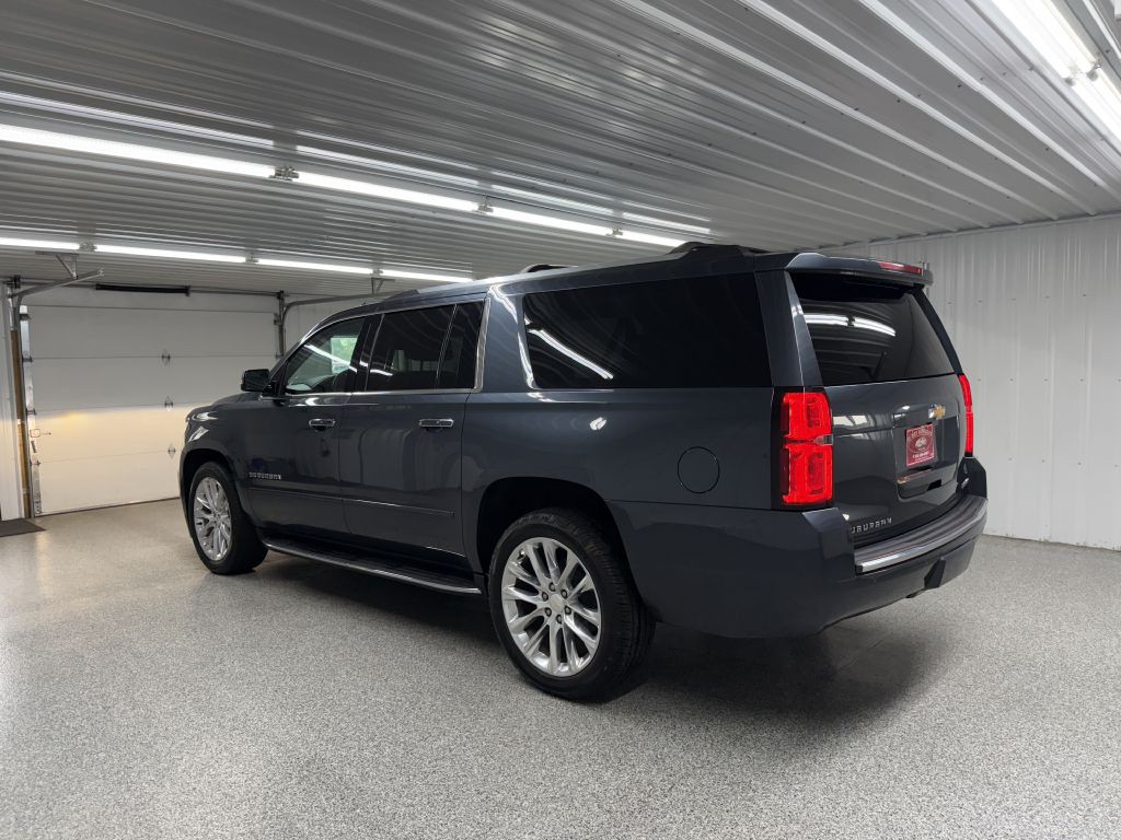 2019 Chevrolet Suburban Image 4